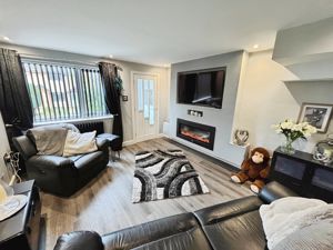 Lounge- click for photo gallery